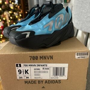 Adidas Kids 700 MNVN Sneakers - Blue Black